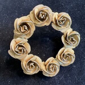 Vintage Wreath Of Mesh Gold Tone Roses Brooch Mothers Day Gift